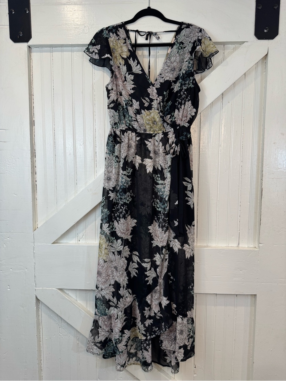 NWT Band of Gypsies Black Floral Wrap Maxi Dress Size Large Boho Hi-Low - Picture 2 of 11